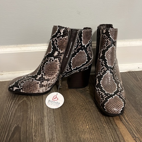 Blondo waterproof snakeskin booties - Picture 4 of 4